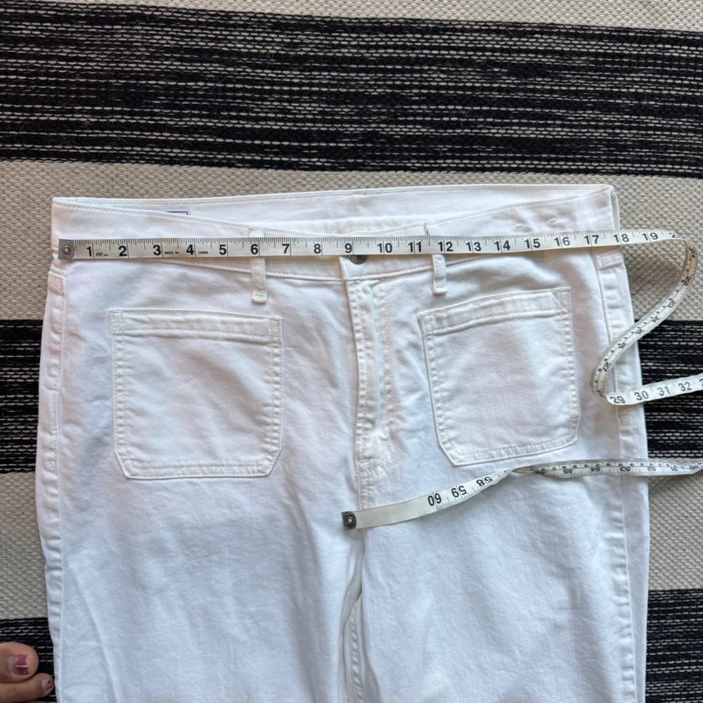GAP  Jeans Women's‎ '70s Flare High Rise Jeans in White Size 32/14R